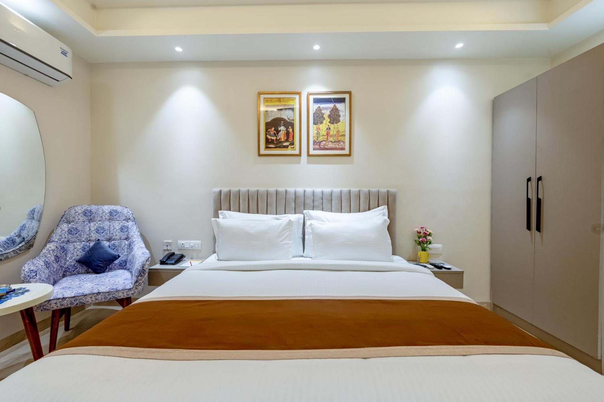 Hotel Ginger Palace Delhi Airport Нью-Дели Экстерьер фото