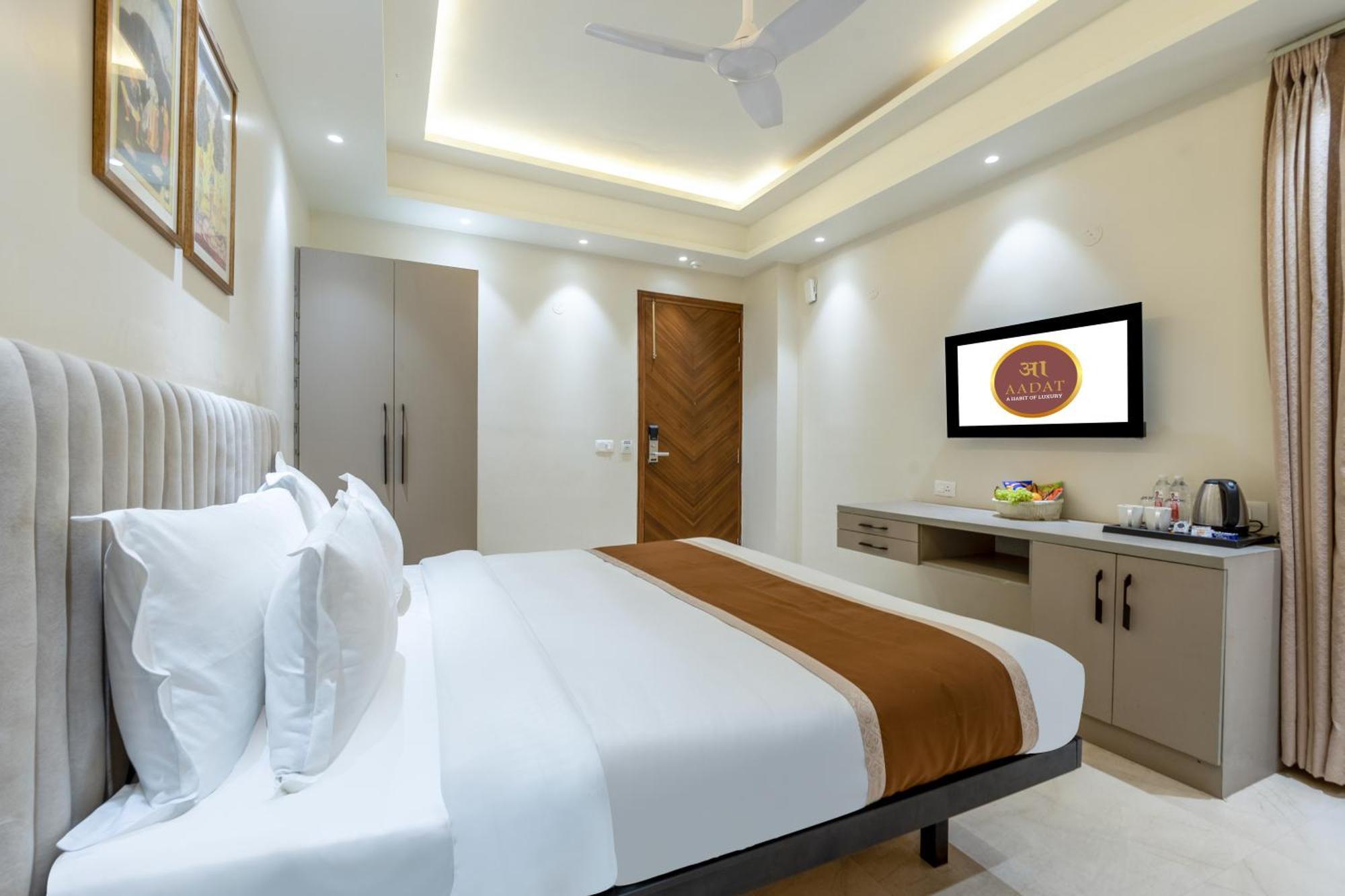 Hotel Ginger Palace Delhi Airport Нью-Дели Экстерьер фото