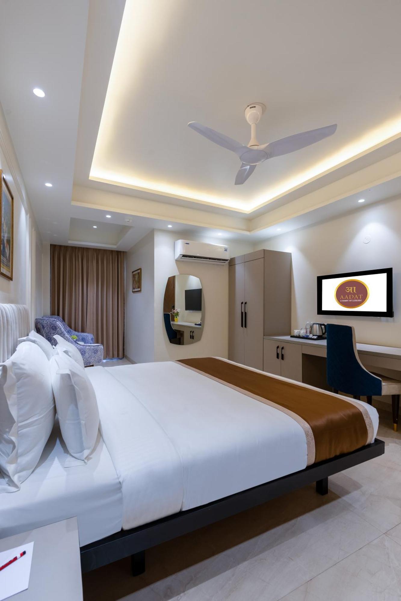 Hotel Ginger Palace Delhi Airport Нью-Дели Экстерьер фото