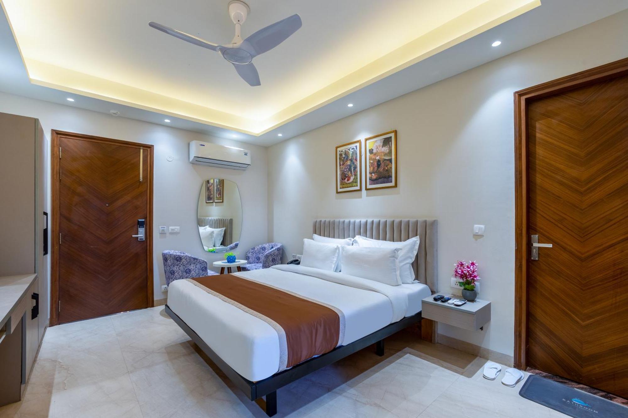 Hotel Ginger Palace Delhi Airport Нью-Дели Экстерьер фото